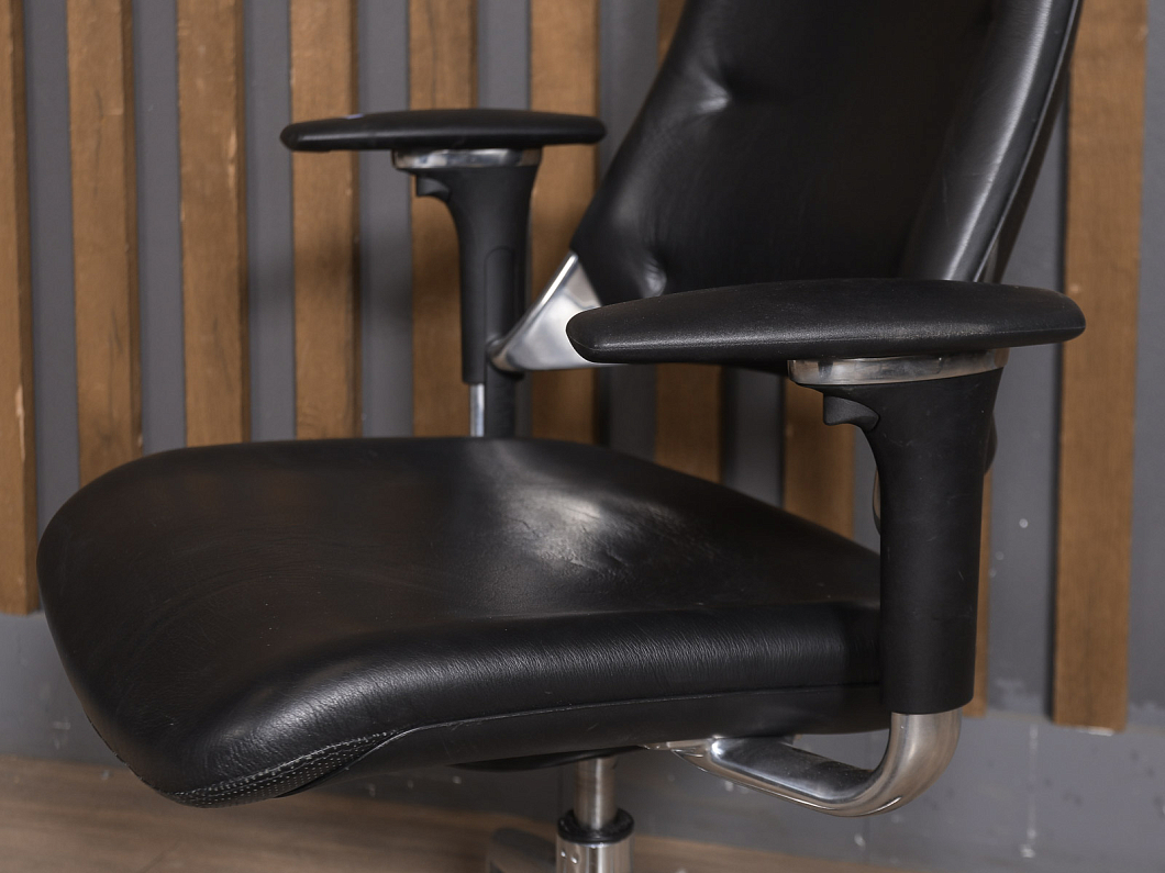 Кресло руководителя Кожа Чёрный (КРКЧ-251225)