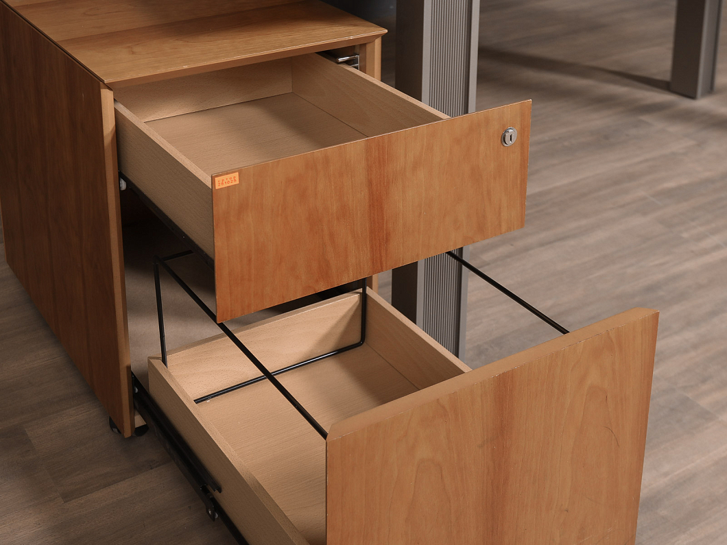 Стол с тумбой Steelcase ЛДСП Орех США (СРТОР-251025)