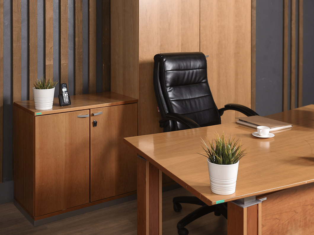 Кабинет руководителя Steelcase ЛДСП Орех США (КРОР-251025)