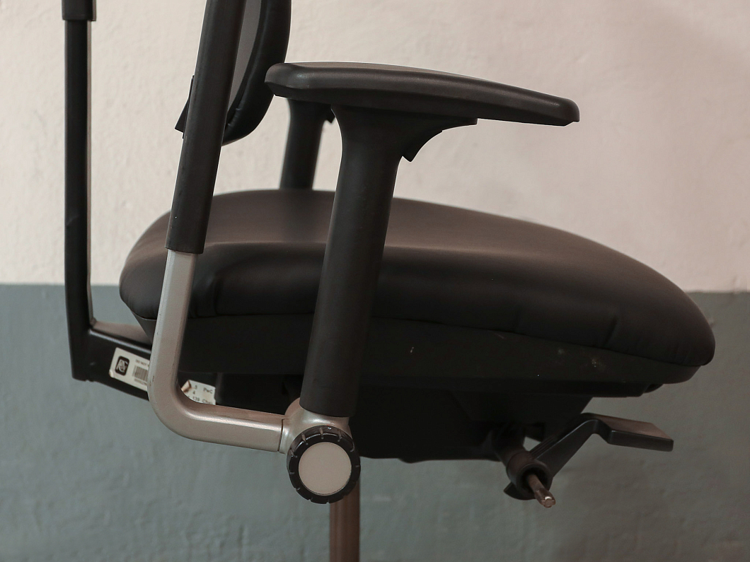 Кресло руководителя Steelcase Please 2 Ergonomic Искусственная кожа Чёрный Франция (КПЭЧ-190526)