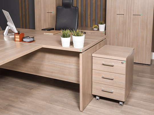 Кабинет руководителя СТОРОСС Патриот ЛДСП Ясень шимо Россия