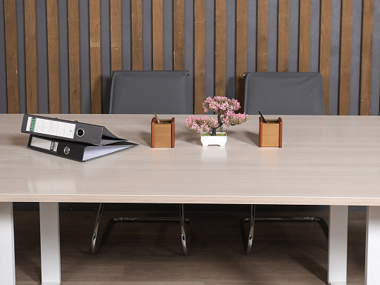 Стол для переговоров ЛДСП Клен