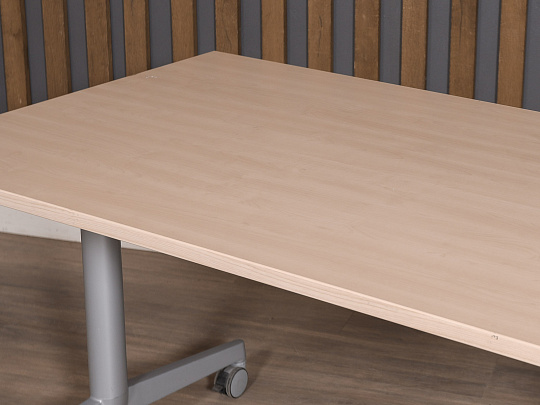 Стол прямоугольный Steelcase ЛДСП Дуб Германия