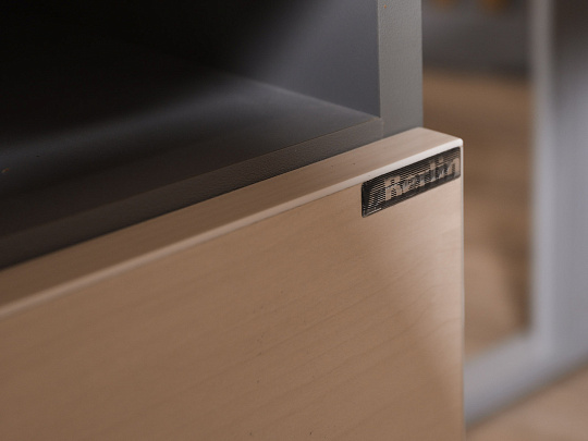 Стол с тумбой Berlin ЛДСП Дуб Россия