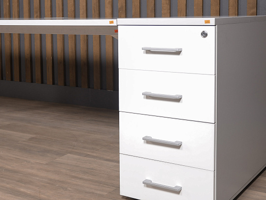 Стол с тумбой ЛДСП Белый