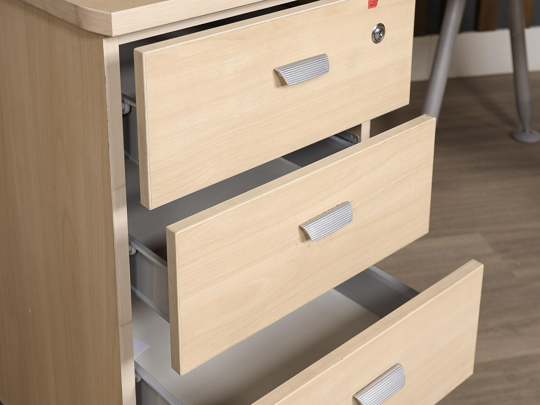 Стол Левый эргономичный с тумбой ЛДСП Бук (СТЭБКМ-190825)