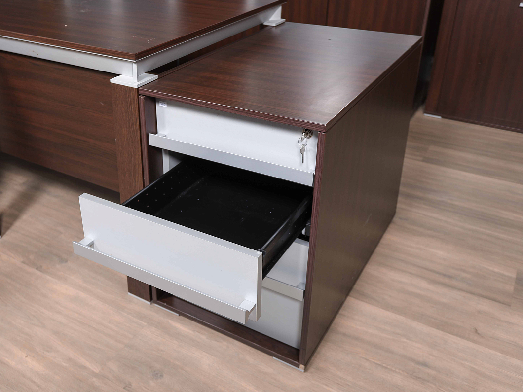 Кабинет руководителя HAN Шпон Венге Италия (КРВГ-090725)