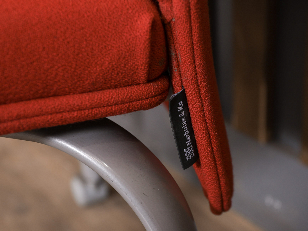 Офисный стул Narbutas Ткань Красный Литва (ОСТК-010150)