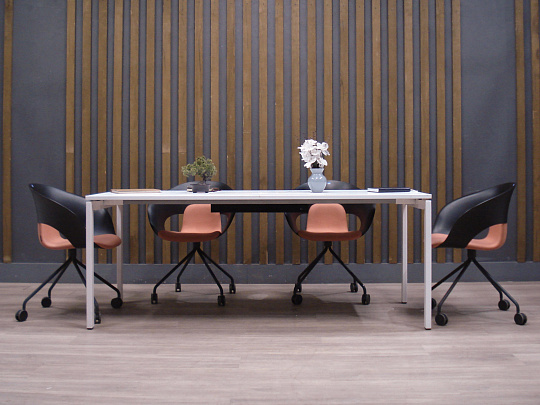 Стол для переговоров ЛДСП Белый