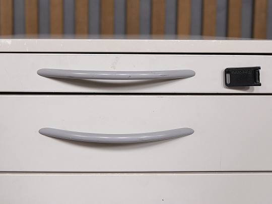 Тумба подкатная Steelcase ДСП Серый Германия