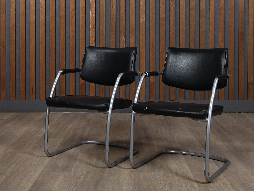 Конференц-кресло Bels Искусственная кожа Чёрный Россия (КФЧ1-261023)