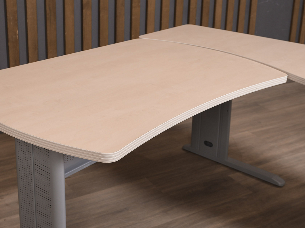 Стол с тумбой Berlin ЛДСП Дуб Россия (СПДМБ2-271225)