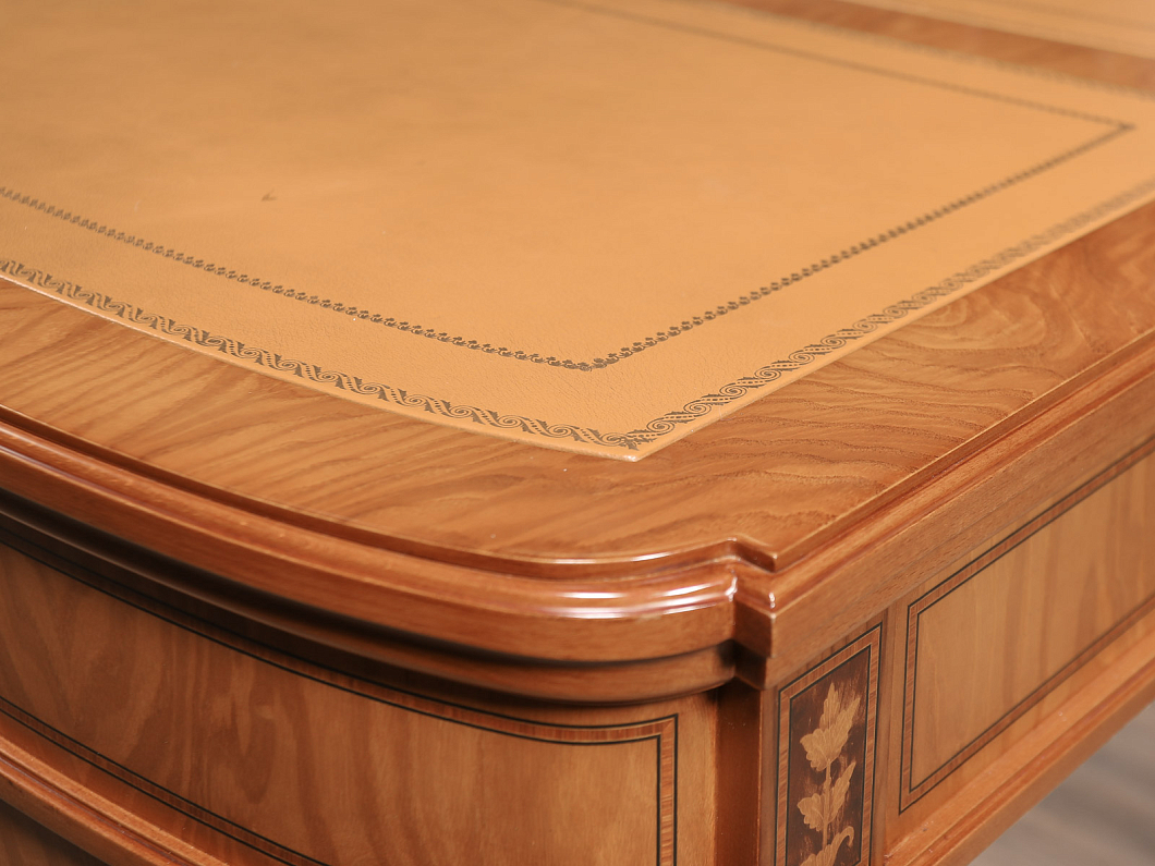 Кабинет руководителя Vicente Zaragoza Royal Массив Ольха Испания (КРОХ-271125)