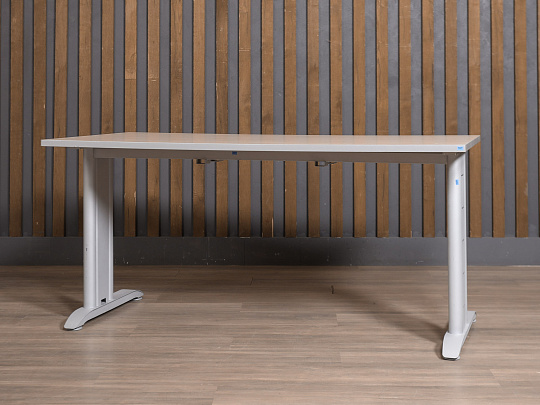 Стол прямоугольный ЛДСП Клен