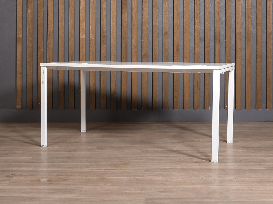 Стол прямоугольный ЛДСП Белый (СПБ1-020425)