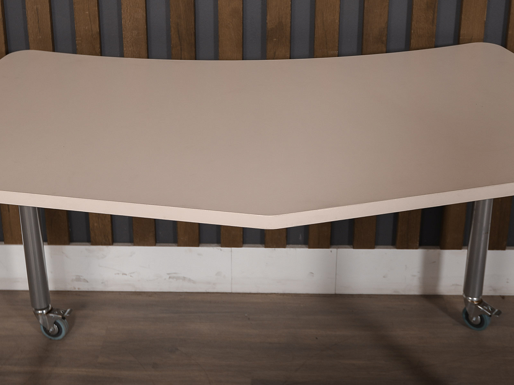 Стол на колесах мобильный ЛДСП Дуб Импорт (СЭД-120525)