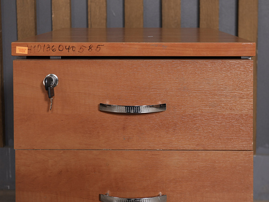 Тумба подкатная ЛДСП Орех