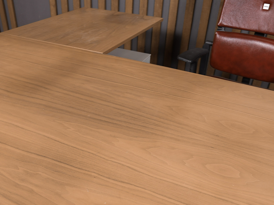 Стол руководителя Bene ЛДСП Орех Австрия (СРОР-020425)