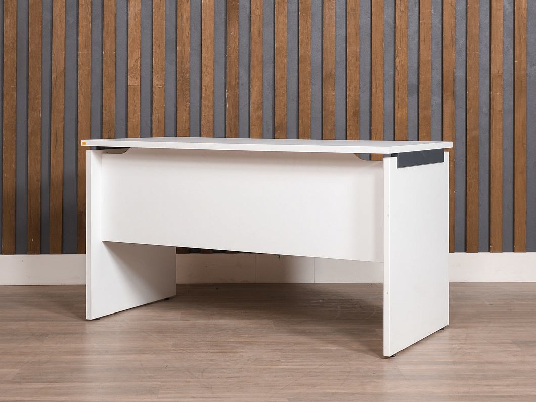 Стол прямоугольный ЛДСП Белый (СПБ1-250725)