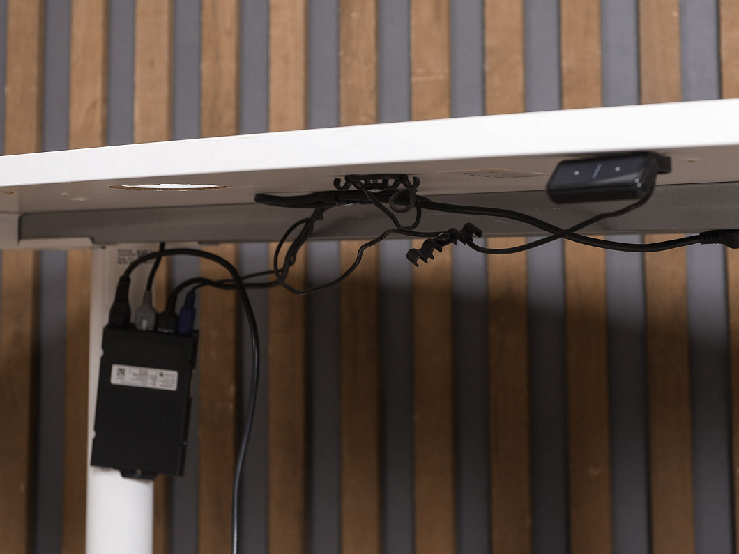 Стол с регулировкой высоты прямоугольный Bene ЛДСП Белый Швеция (СОБ1-281225)