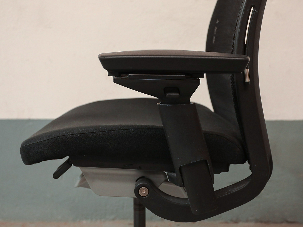 Офисное кресло Steelcase Think V2 Ткань Чёрный Франция (КПТСЧ-030626)