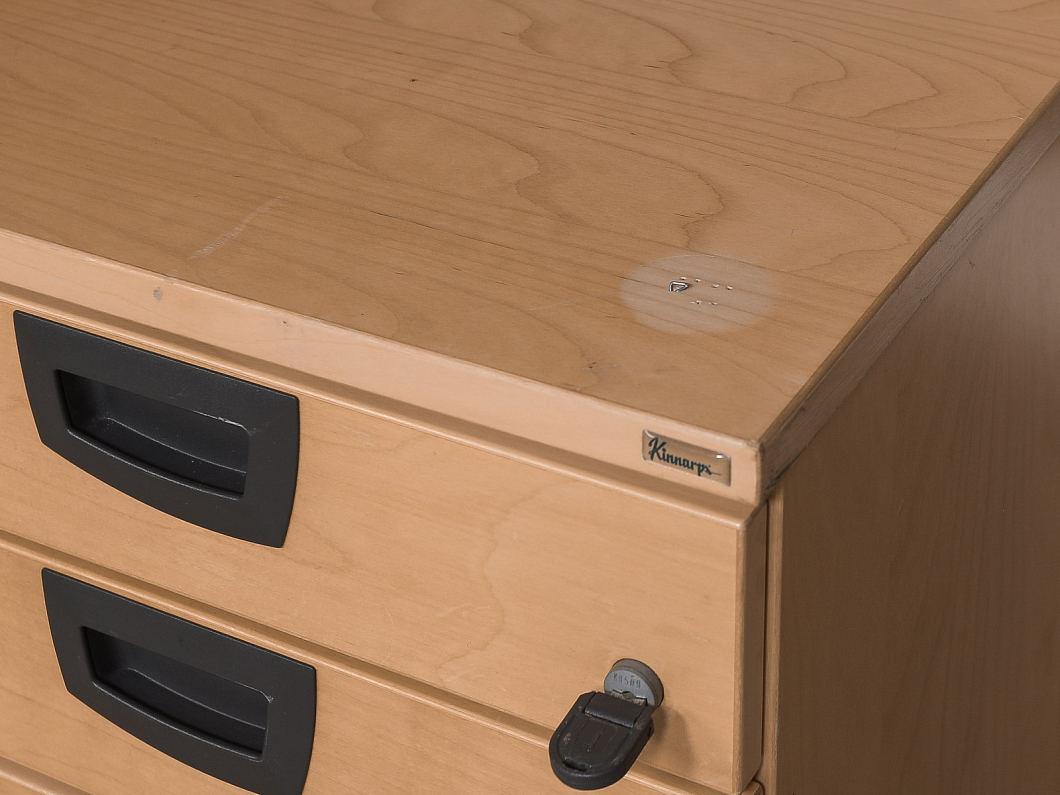 Тумба подкатная Kinnarps ЛДСП Бук Швеция (ТВБК-090425)