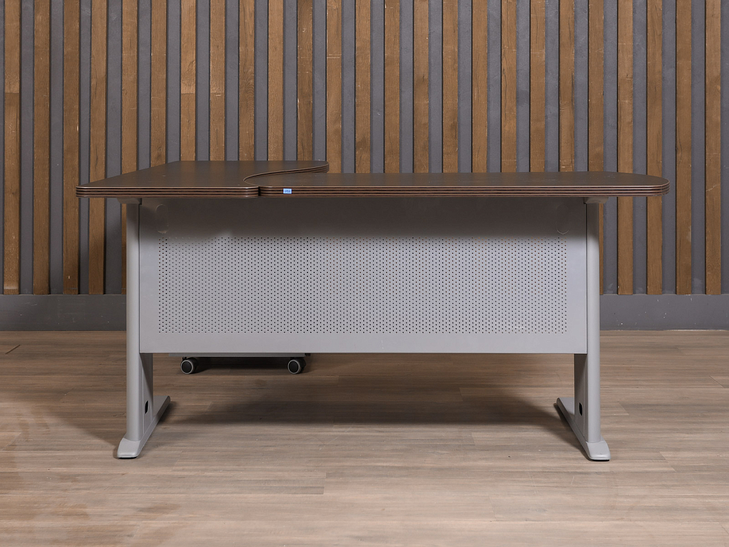 Стол с тумбой Офис-Директ Berlin ЛДСП Венге Россия (СПВГБ-271225)