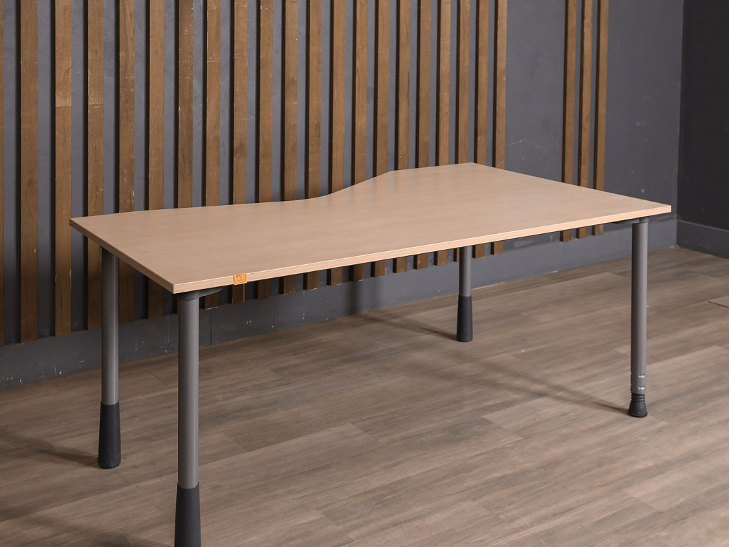 Стол руководителя Kinnarps ДСП Дуб Швеция (СТД-100223)