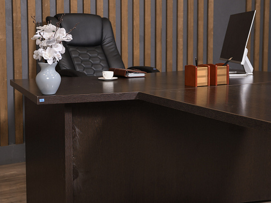 Стол руководителя ЛДСП Венге