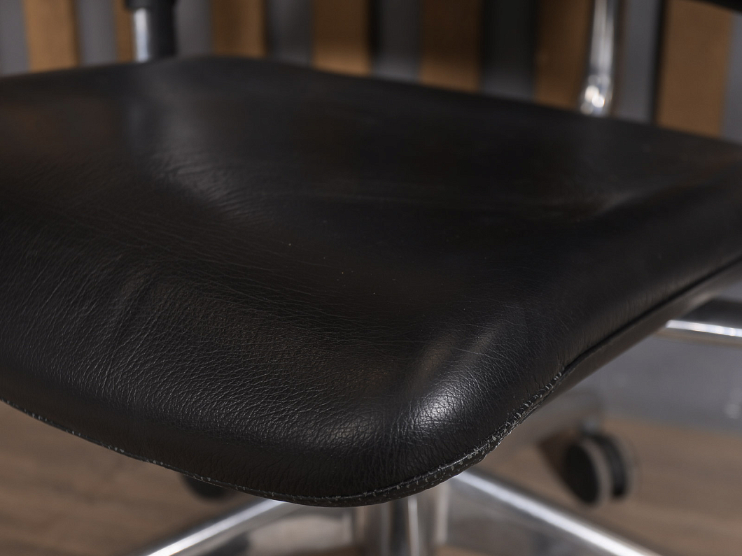 Кресло руководителя Кожа Чёрный (КРКЧ-251225)