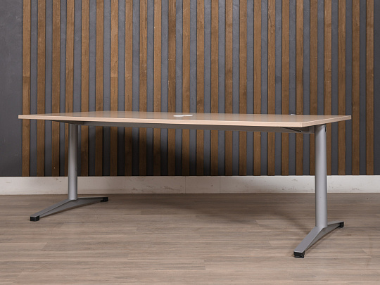 Стол для переговоров Steelcase ЛДСП Бук Германия