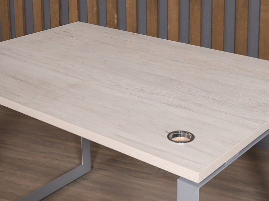 Стол прямоугольный ONIX ЛДСП Дуб Россия