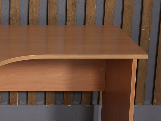 Стол эргономичный ЛДСП Ольха