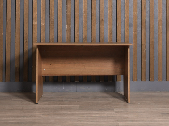 Стол прямоугольный ЛДСП Орех