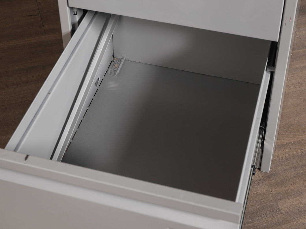 Сейф 100 кг Россия (КМ1-250925)