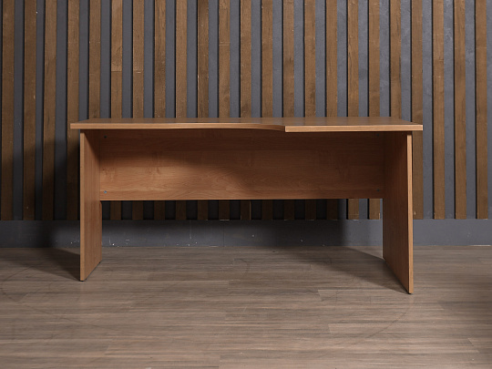 Стол эргономичный ЛДСП Ольха