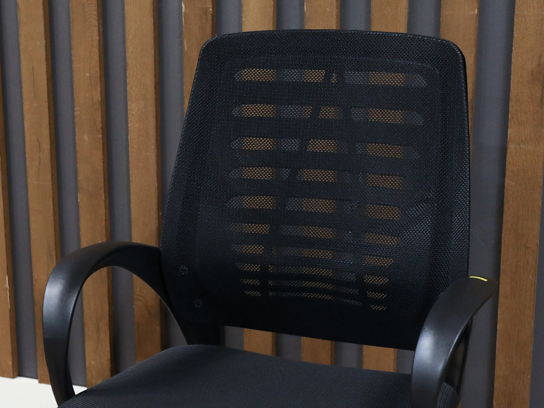 Конференц-кресло OLSS Ирис Ткань Чёрный Россия (КФТЧ-ИРИС)