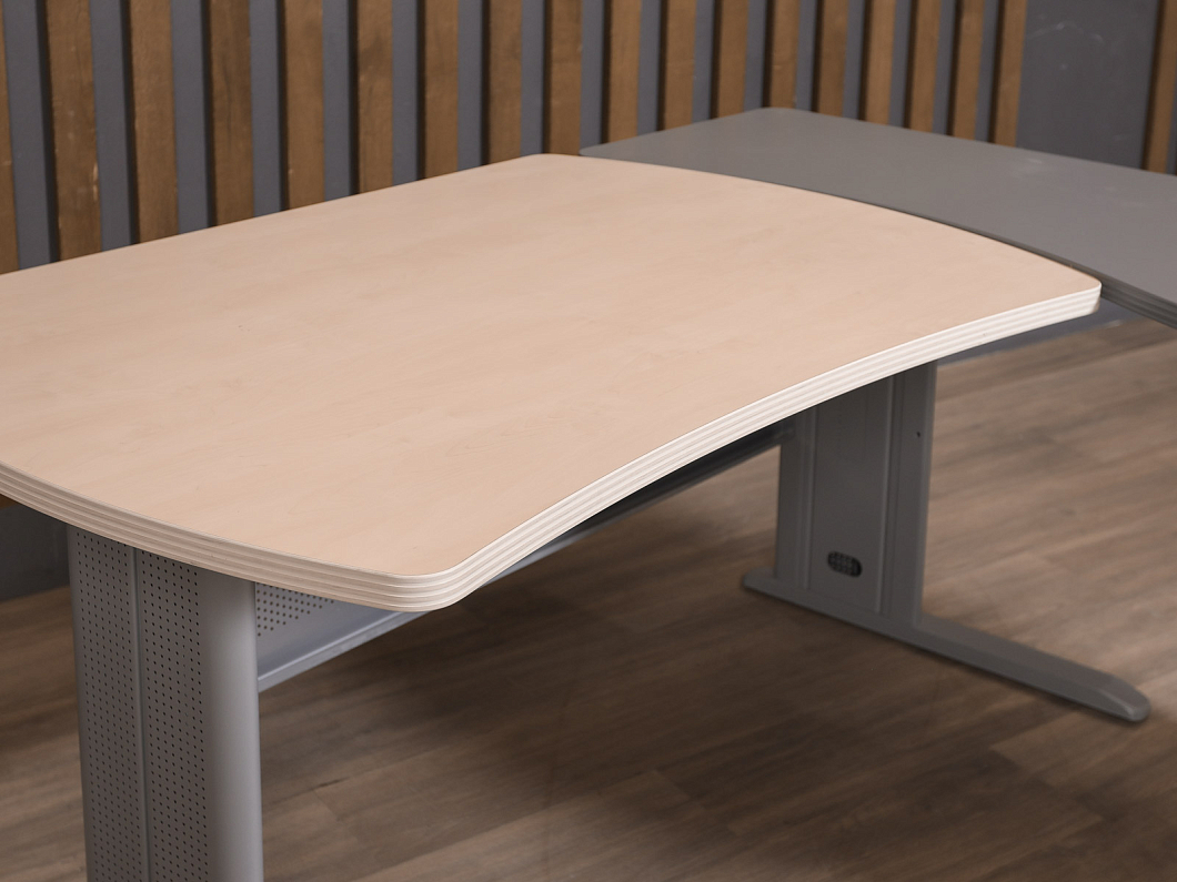 Стол с тумбой Berlin ЛДСП Дуб Россия (СПДМБ2-271225)