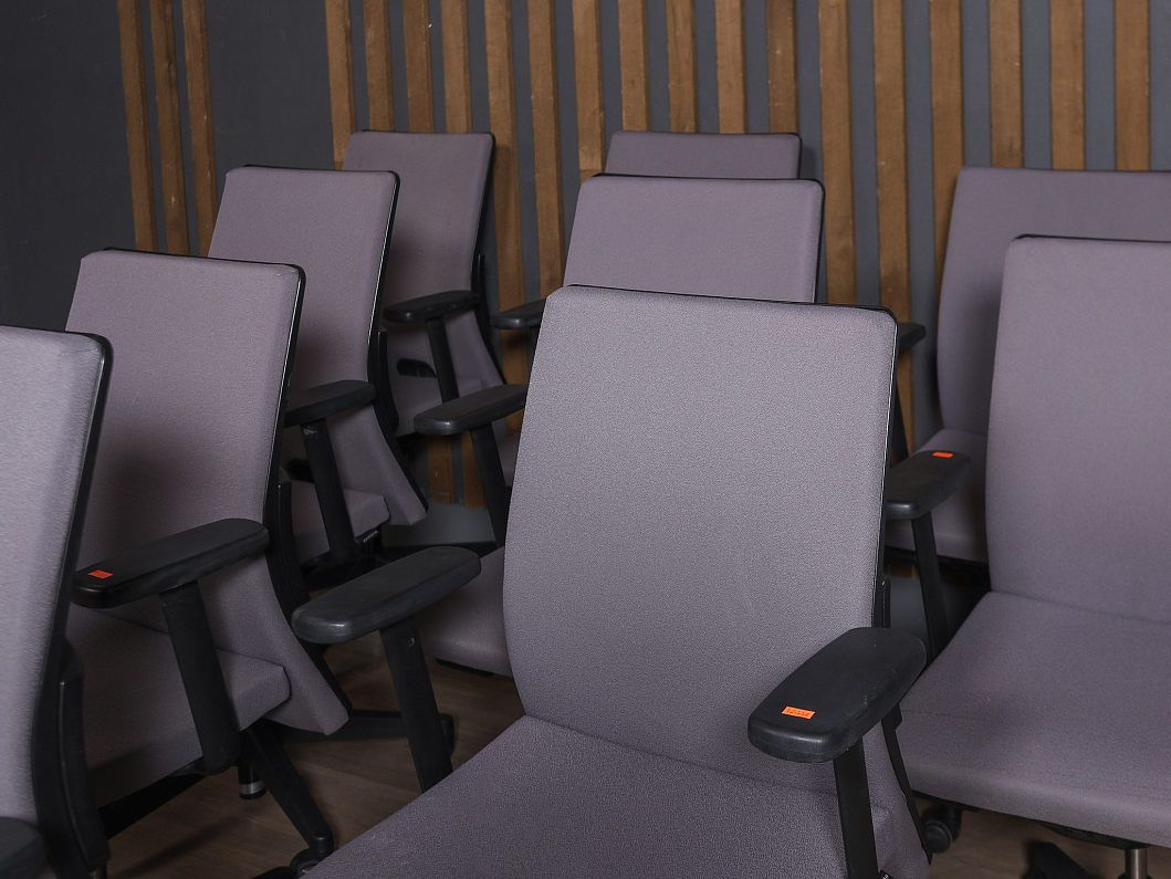 Офисное кресло Haworth Comforto Ткань Серый США (КПТСР-161025)