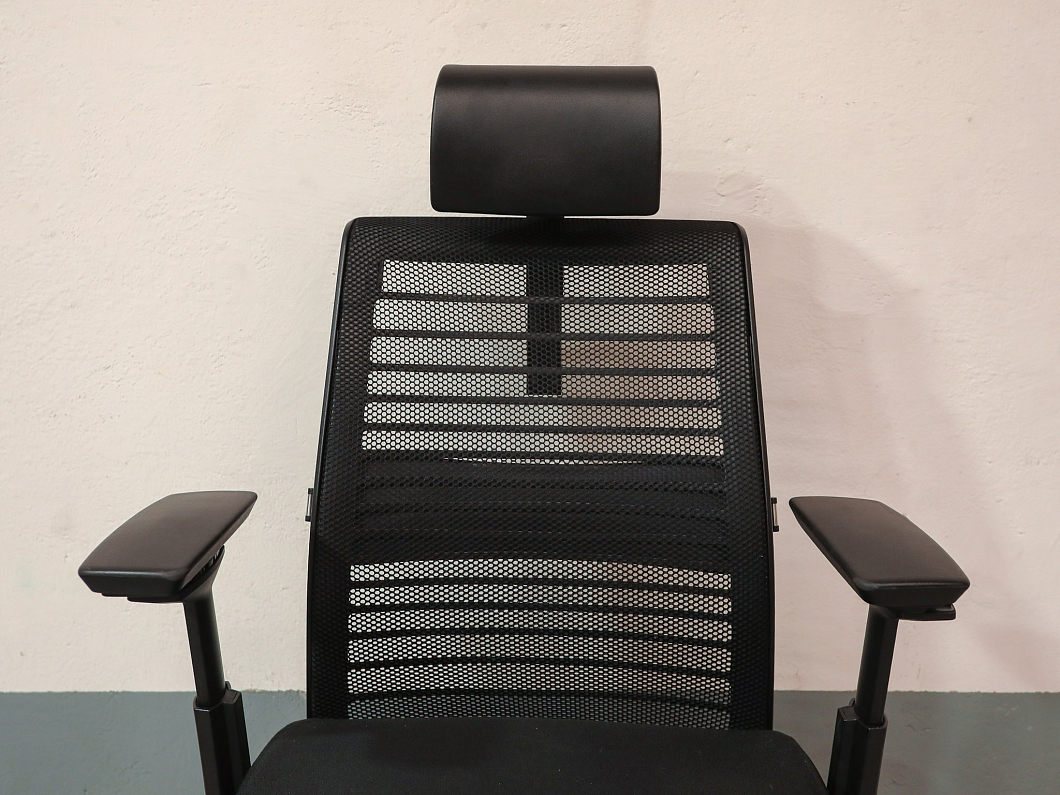 Кресло руководителя Steelcase Think V2 Ткань Чёрный Франция (КПТСЧ1-030626)