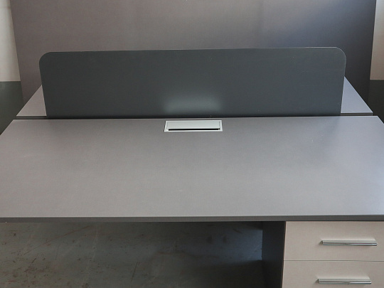 Комплект офисной мебели UFFIX Essence ЛДСП Серый Италия