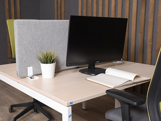 Комплект офисной мебели Kinnarps ЛДСП Клен Австрия