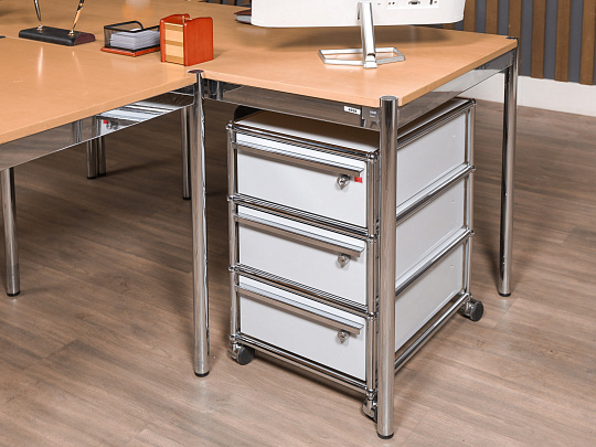 Стол руководителя USM Haller Дерево Ольха Швейцария