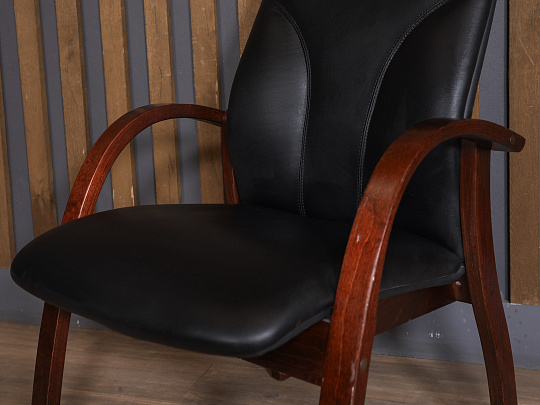 Конференц-кресло Феликс RIO Кожа Чёрный Россия