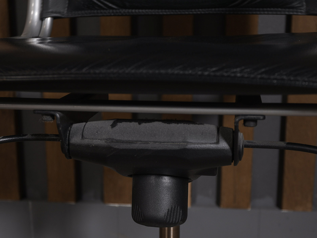 Кресло руководителя SitLand Hera Кожа Чёрный Италия (КРКЧ-280925)