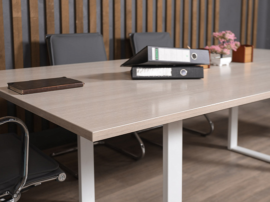 Стол для переговоров ЛДСП Клен