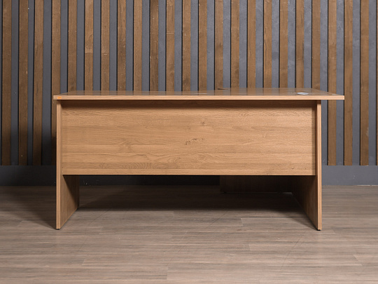 Стол эргономичный ЛДСП Орех