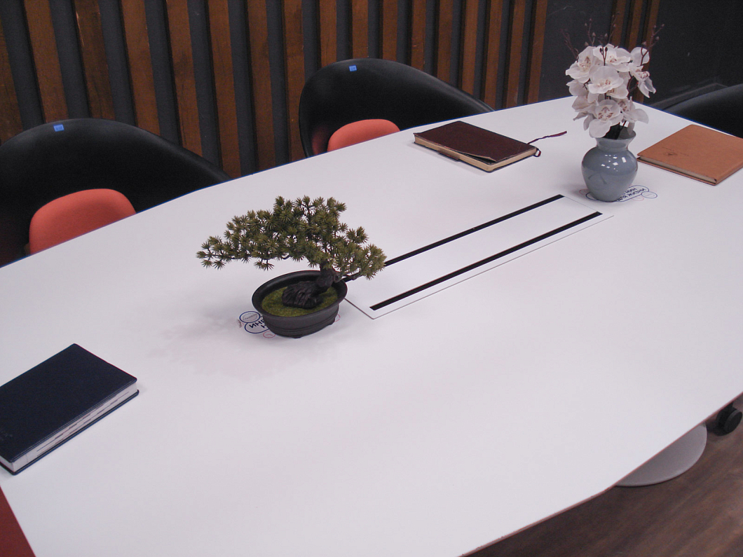 Стол для переговоров ЛДСП Белый (СППБ4-281225)