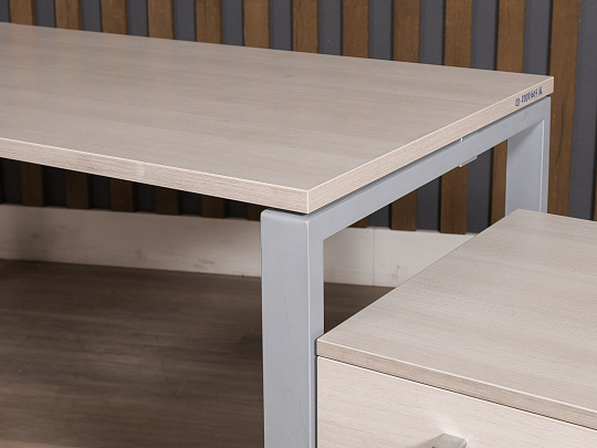 Стол с тумбой ЛДСП Ясень шимо