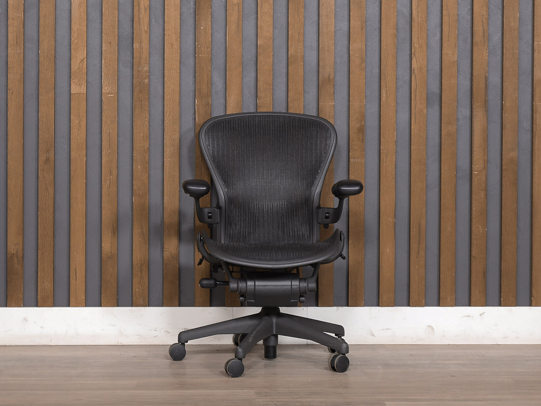 Кресло руководителя Herman Miller Aeron Сетка Чёрный США (КРСЧ2-010625)
